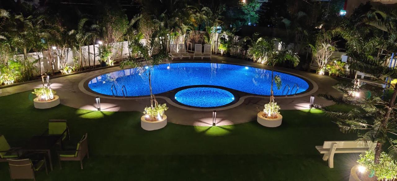 Meritas Adore Resort Лонавала Экстерьер фото