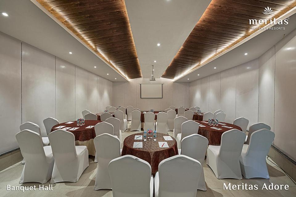 Meritas Adore Resort Лонавала Экстерьер фото